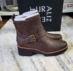 NWT Naturalizer Caberet Moto Boot - Truffle Taupe